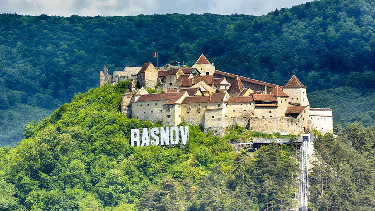 Restricții de circulație în weekend pe DN1E, Râşnov - Poiana Braşov, pentru Trofeul Râșnov