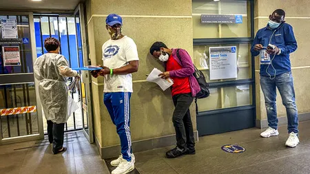 După ce o nouă variantă Covid-19 a fost descoperită în Marea Britanie, o altă tulpină a apărut în Africa de Sud. Se răspândește la o rată fără precedent