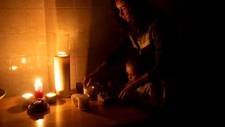 Locuitorii din Kiev au din nou apă și căldură. Primarul avertizează că deficitul de energie este în continuare mare