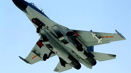 Un avion militar rus a aterizat în Venezuela după ce Trump a somat Rusia să retragă trupele