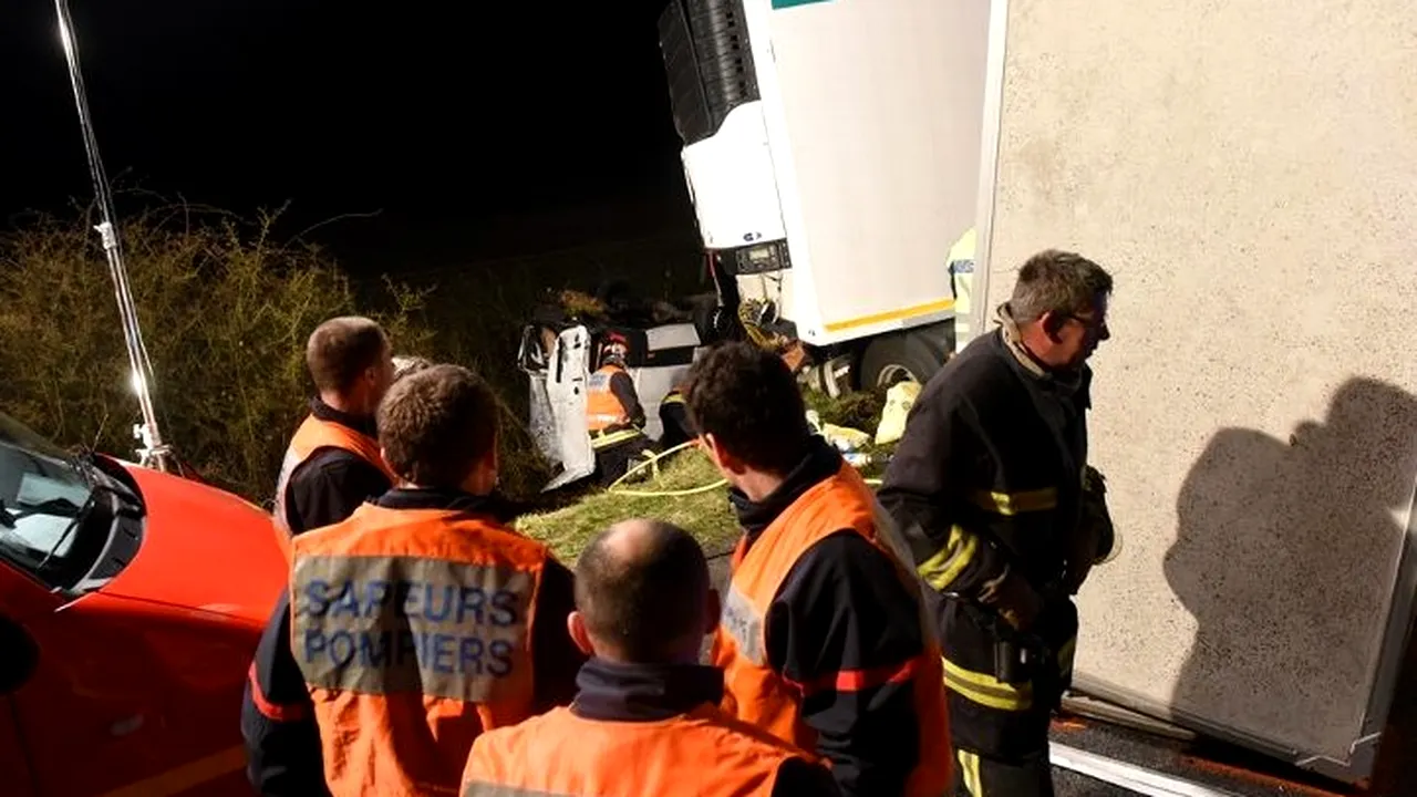 Accident grav de microbuz în Franța. Toți pasagerii au murit