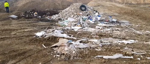 O nouă criză a gunoiului în Ploiești și în alte zeci de localități din Prahova / Motivul pentru care operatorul gropii de gunoi BLOCHEAZĂ accesul