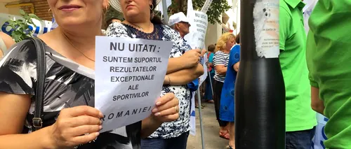 Angajații Ministerului Tineretului și Sportului protestează joi în fața instituției