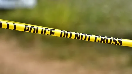 VIOLENȚĂ. Incident șocant în Vinerea Mare. A încercat să decapiteze un bătrân, cu toporul!