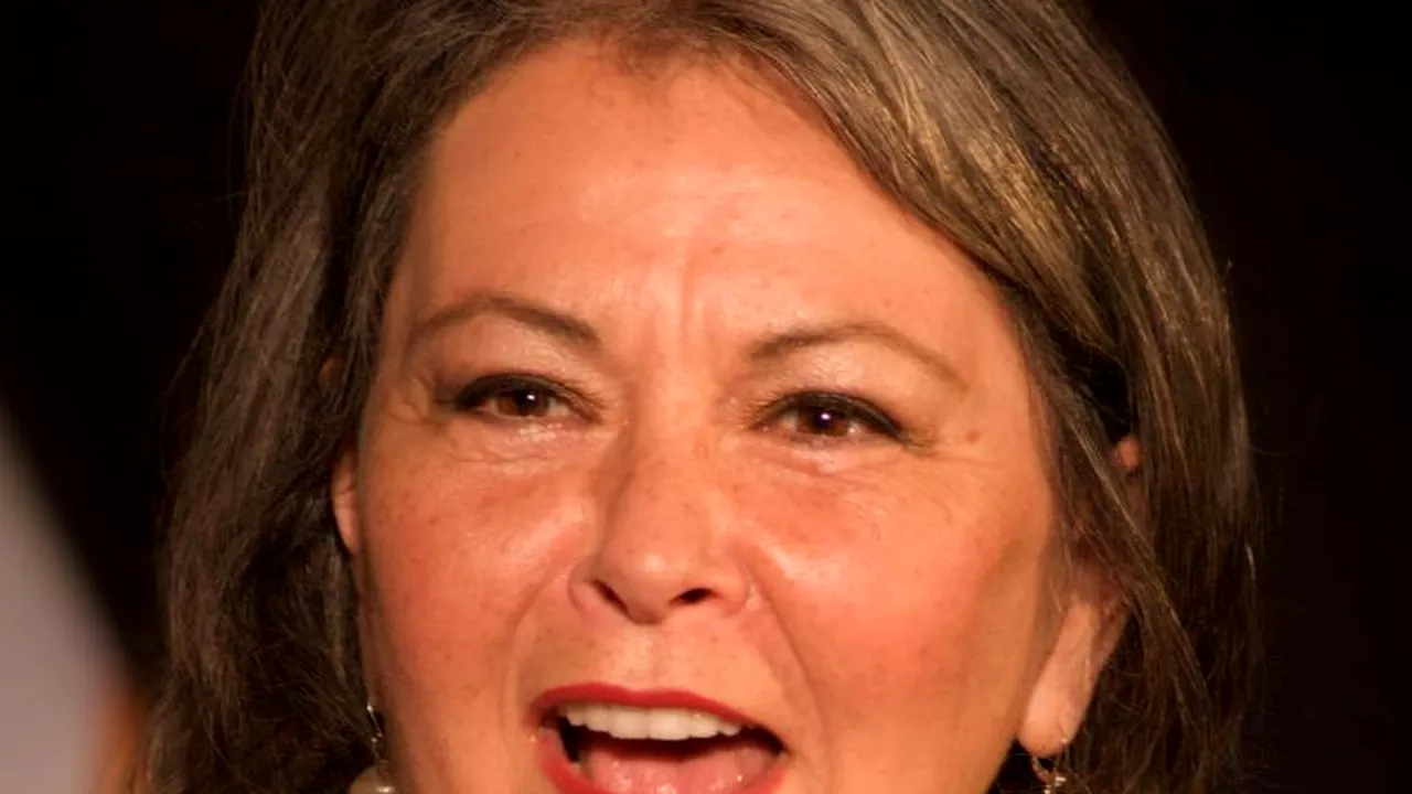 Roseanne Barr a făcut o remarcă rasistă și s-a ales cu serialul anulat