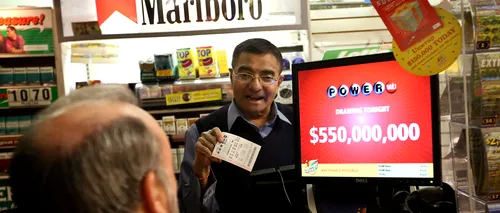 Premiul de 550 de milioane de dolari al loteriei americane a fost câștigat de două persoane