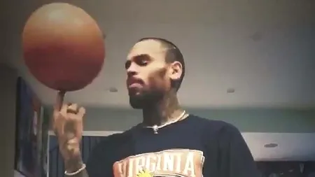 Chris Brown, fostul iubit al Rihannei, a fost arestat pentru vătămare corporală