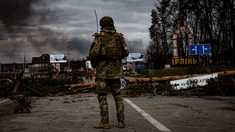 Rusia ar trimite deținuți să lupte în Ucraina, iar dacă aceștia supraviețuiesc timp de șase luni, nu se mai întorc în închisoare. Mărturiile rudelor