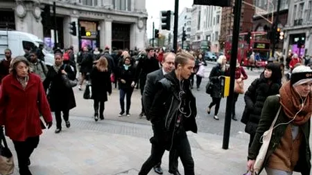 Marea Britanie va aplica măsuri diferite pentru imigranții calificați și cei necalificați. Care este riscul pentru România