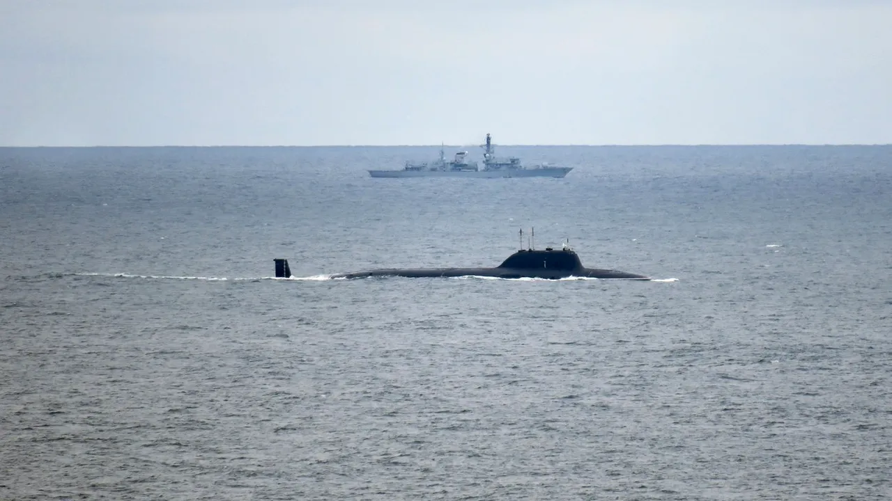 O nouă provocare a Moscovei. Două submarine rusești au fost reperate de navele britanice în largul coastei norvegiene