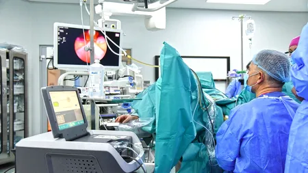 Cum este tratată fără operație o boală frecventă la bărbați