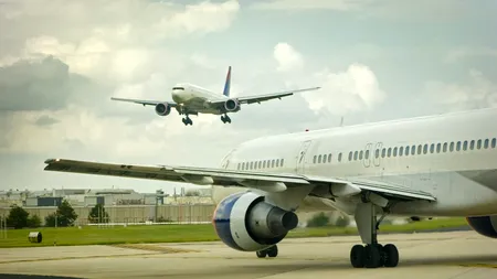 Motivul pentru care un pilot a lăsat ușa cabinei deschisă în timpul zborului. Gestul l-a costat cariera