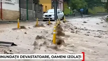 Vremea rea face PRĂPĂD în toată țara. Sunt anunțate noi coduri portocalii și galbene de ploi torențiale