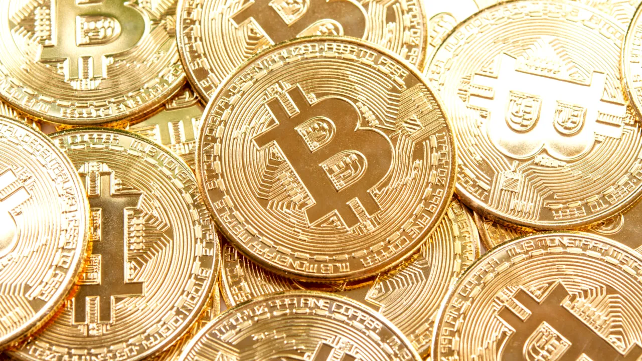 Cât costă un BITCOIN miercuri, 28 mai 2025. Ușoară tendință observată pe piața criptomonedelor