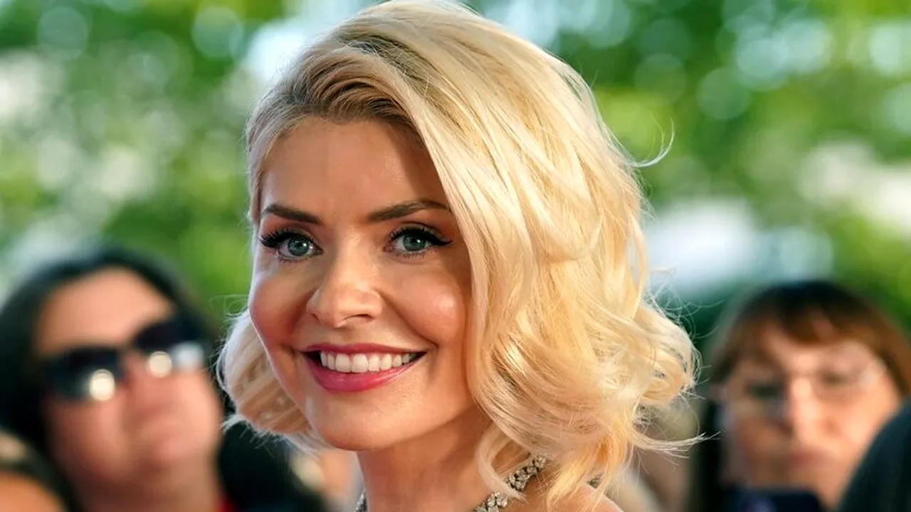 O celebră prezentatoare din Marea Britanie s-a retras din televiziune pe neașteptate. Vedeta ar fi fost ţinta unui asasinat