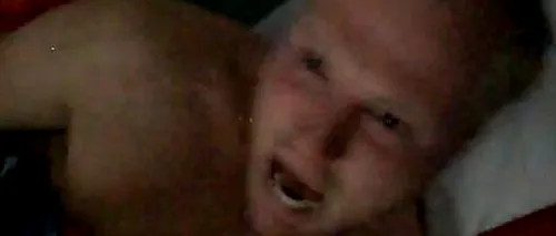 VIDEO. Reacția unui bărbat după ce este trezit din somn de doi prieteni mascați