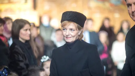 Majestatea Sa Margareta, Custodele Coroanei, zâmbitoare la slujba de a doua zi de Crăciun de la Săvârșin. GALERIE FOTO