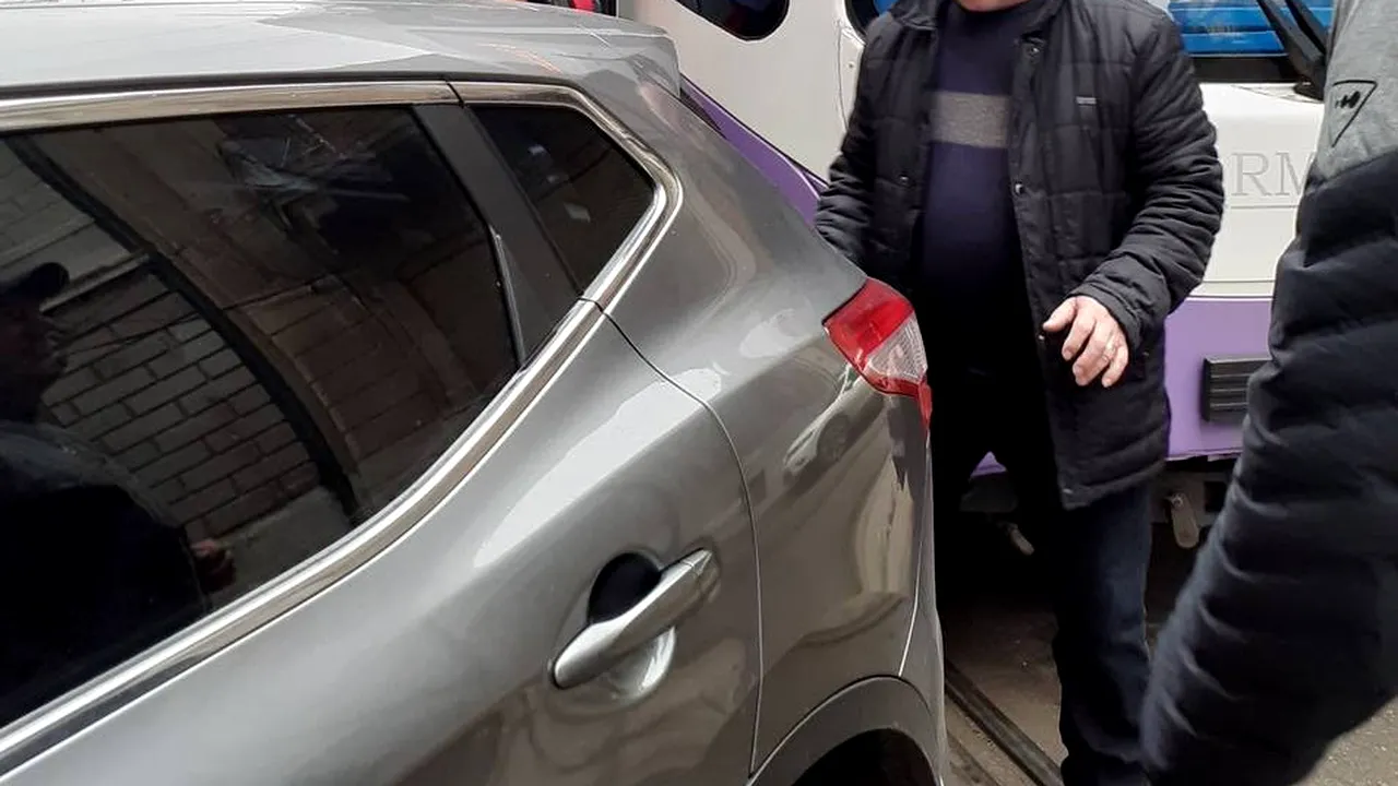 Mașină „luată pe sus