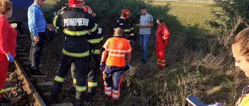 Un copil de 13 ani și un bărbat de 30 de ani au MURIT după ce căruța în care se aflau a fost lovită de tren, în județul Vaslui