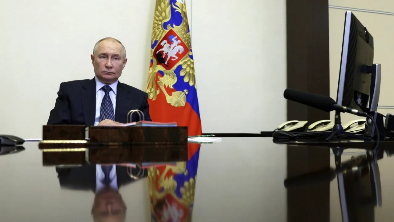 Kremlinul respinge planul lui Zelenski și anunță continuarea RĂZBOIULUI în Ucraina /„Negocierile și-au pierdut relevanța”