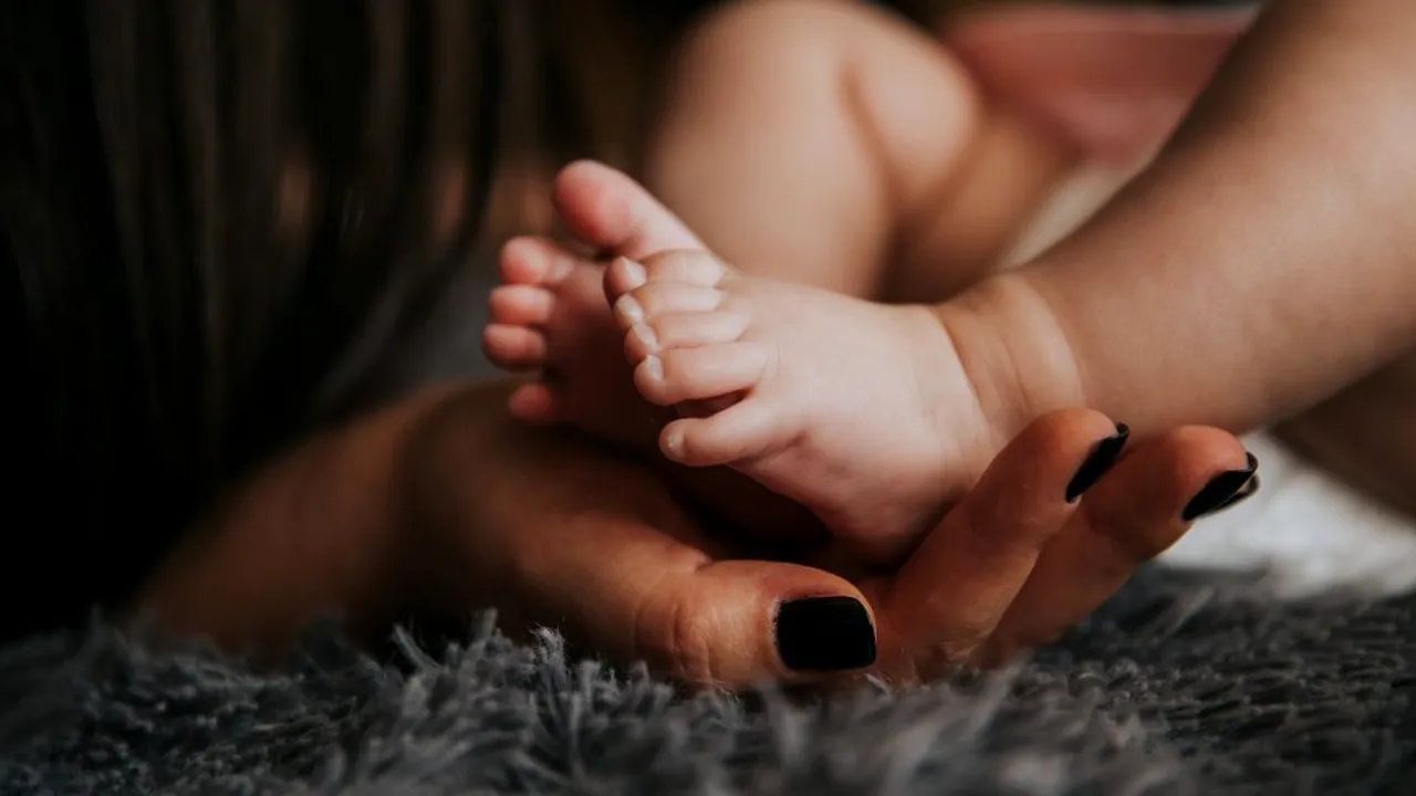 Caz sfâșietor în SUA. O fetiță de un an a murit după ce a înghițit o baterie / Mama copilului: „Este o durere pe care nu o voi putea exprima niciodată”