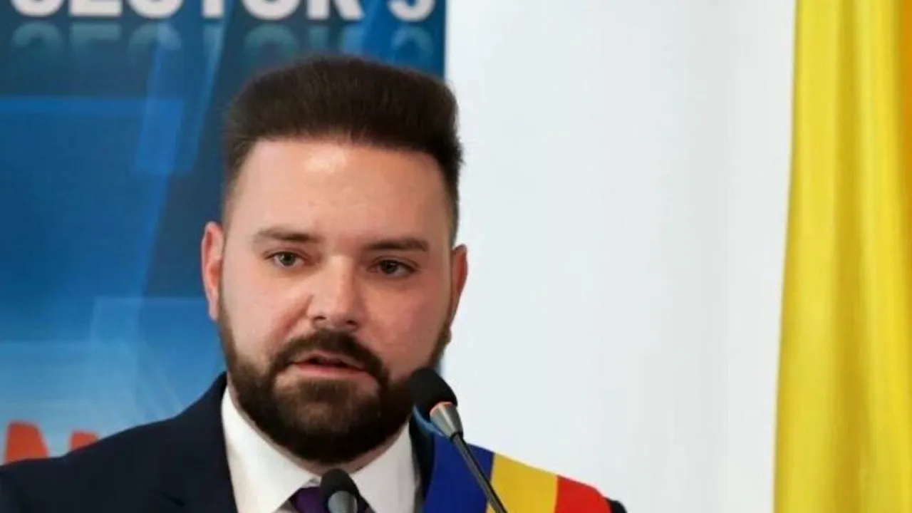 (P) Primăria Sector 5 schimbă tablele vechi din şcolile de sector