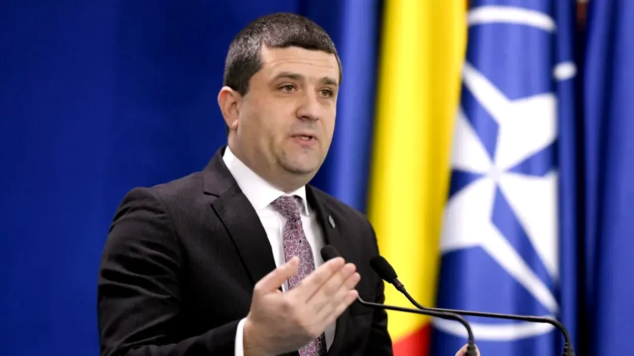 O nouă dezinformare de la ministrul Miruță. Aruncă vina pe guvernele anterioare pentru dezafectarea centralelor pe cărbune. Omite că Ghinea (USR) a pus aceste obligații în PNRR și faptul că guvernul din care face parte chiar Miruță a scos din funcțiune definitiv două centrale