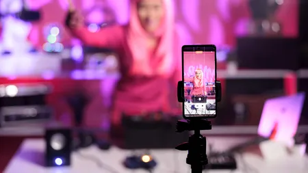 FILTRUL viral care a stârnit controverse pe TikTok. De ce l-a eliminat platforma