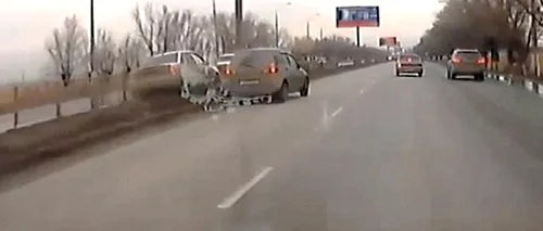 O șoferiță din Rusia, acuzată de tentativă de omor după ce a intrat intenționat în mașina fostului iubit