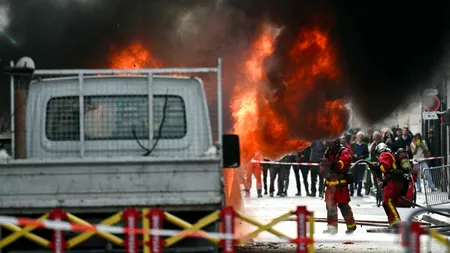 Incendiu la PARIS, lângă sediul Guvernului Franței, în plină criză politică