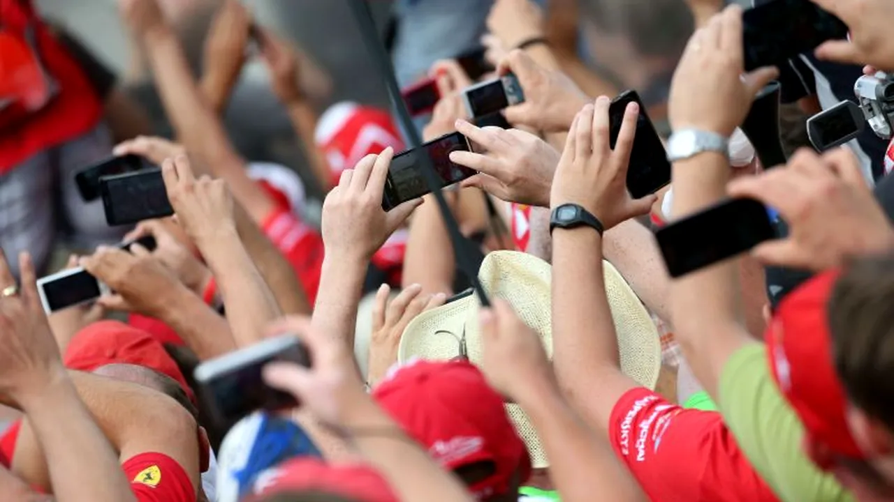 Cum influențează creșterea numărului de smartphone-uri orașele. STUDIU