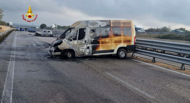 Italy, Bari - November 6, 2024.Statale 96 Toritto - Altamura .Two armored vehicles attacked and looted. Loot worth over a million euros. Fire on the roadway / 5 vehicles on fire to facilitate escape,Image: 931064666, License: Rights-managed, Restrictions: * France, Germany and Italy Rights Out *, Model Release: no