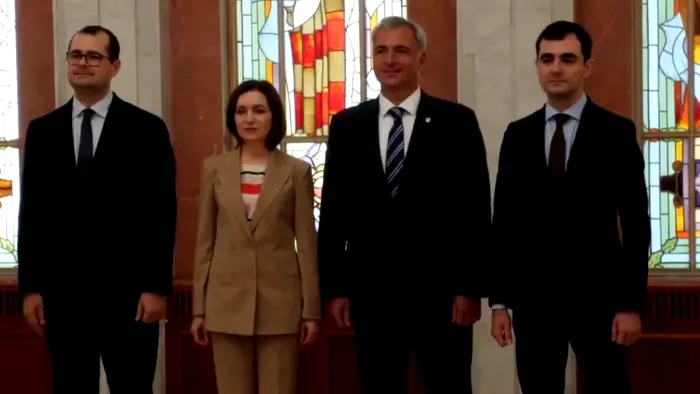 Învestirea lui Claudiu Năsui, Sursa: Mediafax