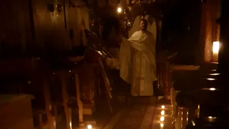 EXCLUSIV. Oameni în slujba binelui. Preotul de spital care se roagă în tăcere pentru pacienți: „Faptul că se limitează accesul e spre binele lor. Trebuie să ne știm limitele”