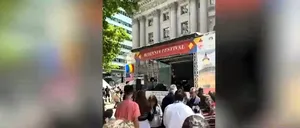 Mii de oameni s-au strâns pe Broadway pentru a degusta mici și sarmale, la cel mai mare FESTIVAL dedicat tradițiilor românești desfășurat la New York