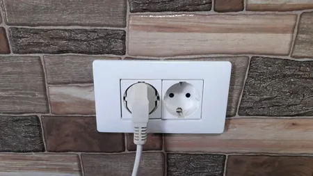 Aparatul electrocasnic pe care trebuie să-l scoți neapărat din priză înainte de culcare. Puțini știu adevăratul motiv