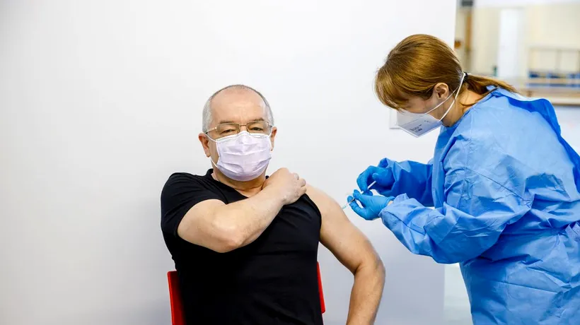 Vaccinarea cu serul AstraZeneca a început! Printre primii vaccinați se numără Emil Boc: „Nimeni nu este în siguranță până când toți vom fi în siguranță!”