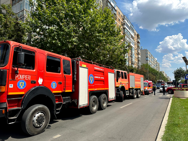 Explozie într-un bloc din București
