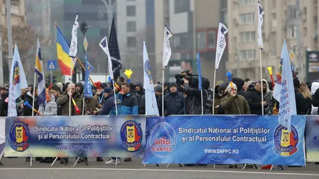 Sute de polițiști PROTESTEAZĂ în fața penitenciarelor din mai multe orașe și refuză să intre în tură