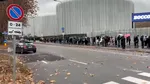 Milano, oraș al contrastelor. De Crăciun, peste 5000 de oameni au așteptat la coadă să primească un pachet cu mâncare şi cadouri pentru copii