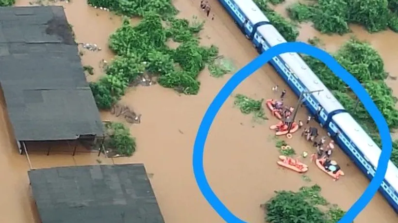 Tren blocat de inundații, în India: Sute de pasageri au fost salvați - VIDEO