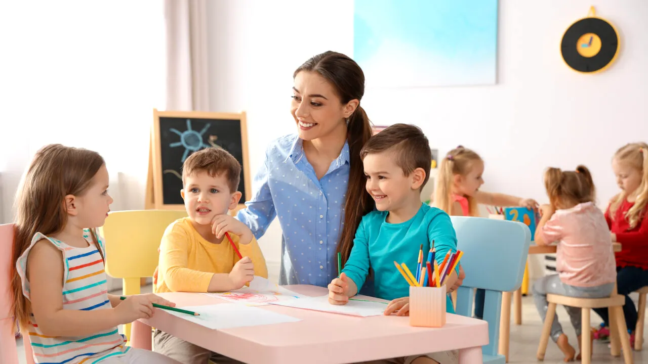 Înscriere grădiniță și creșă 2024 – 2025. Ministerul Educației a anunțat când încep ÎNSCRIERILE la creșe și grădinițe