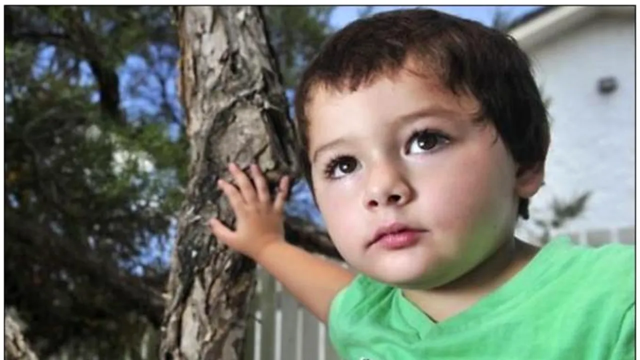 Ce ascundea în dulap un puști de 3 ani