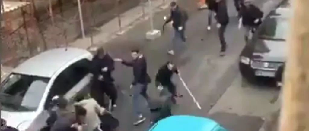 VIDEO | Bătaie cruntă în centrul Timișoarei între suporterii lui Dinamo și Poli. Zeci de persoane au fost audiate