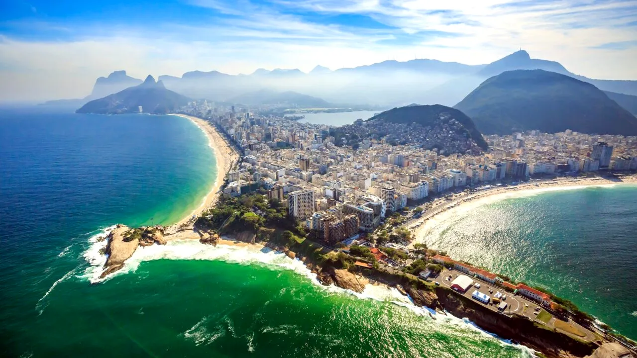 Turist britanic păcălit pe plaja din Rio: a plătit aproape 1.500 de lire pentru un kebab