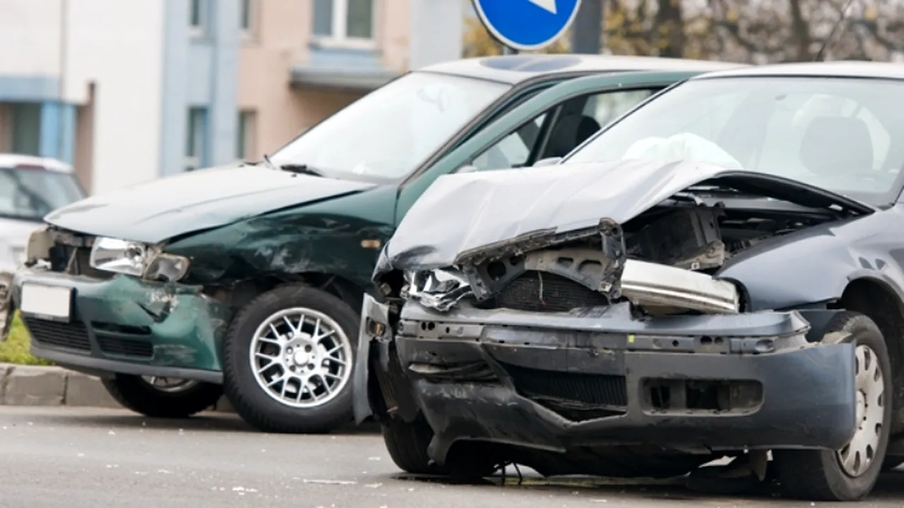 Service-urile Dacia Renault Nissan au reziliat contractul cu liderul pieței RCA. Ce se întâmplă cu clienții