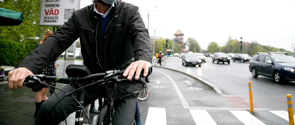 Cât costă bicicleta lui Klaus Iohannis. A fost adusă din Germania (FOTO & VIDEO)
