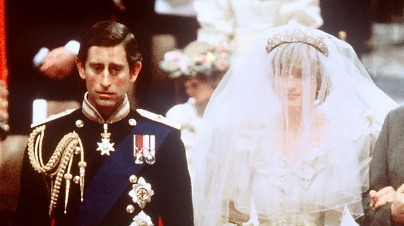 O felie de istorie: Felia de tort de nuntă a prințesei Diana și a prințului Charles se vinde cu 1.850 de lire sterline
