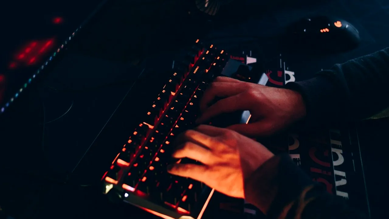 O femeie a reușit să aibă 16 locuri de MUNCĂ. Care era ocupația „reală” a chinezoaicei