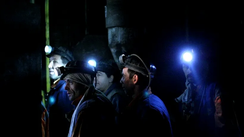 Două sute de mineri de la Mina Lonea, blocați în subteran de 24 de ore. Colegii de la Mina Vulcan, solidari cu protestul